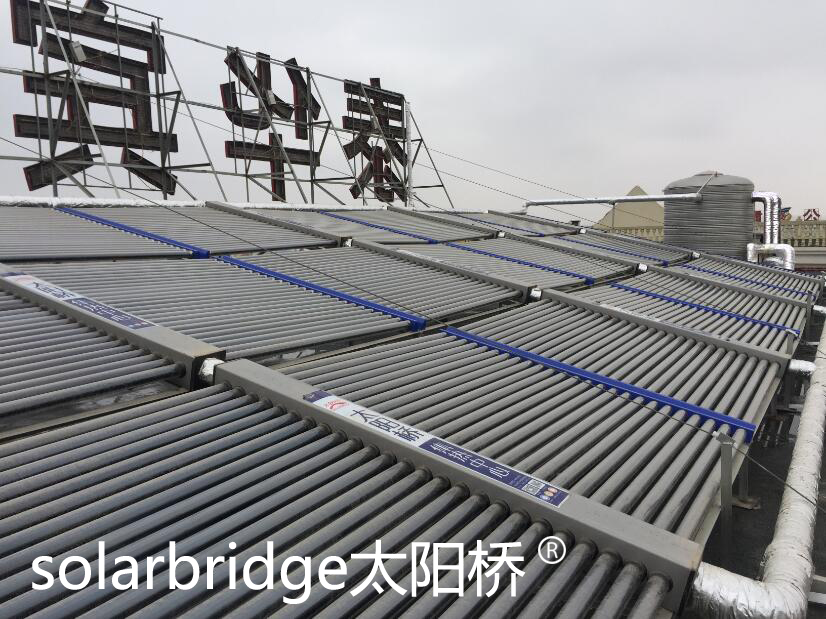 2016新區(qū)泰華酒店太陽(yáng)能+空氣能熱水系統(tǒng)